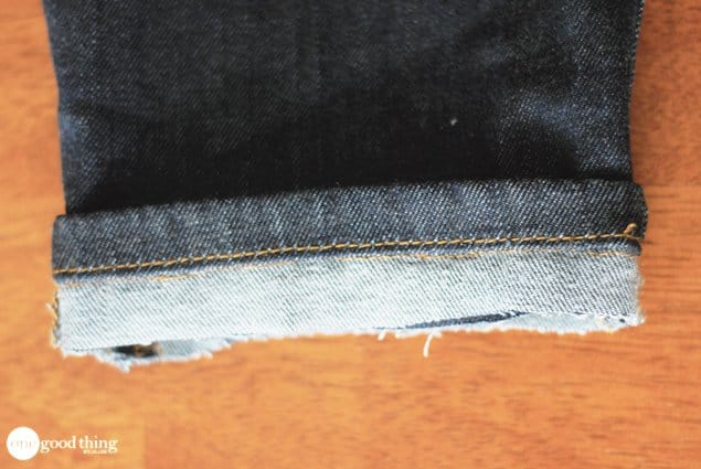 Как укоротить джинсы в домашних условиях без швейной машинки с бахромой