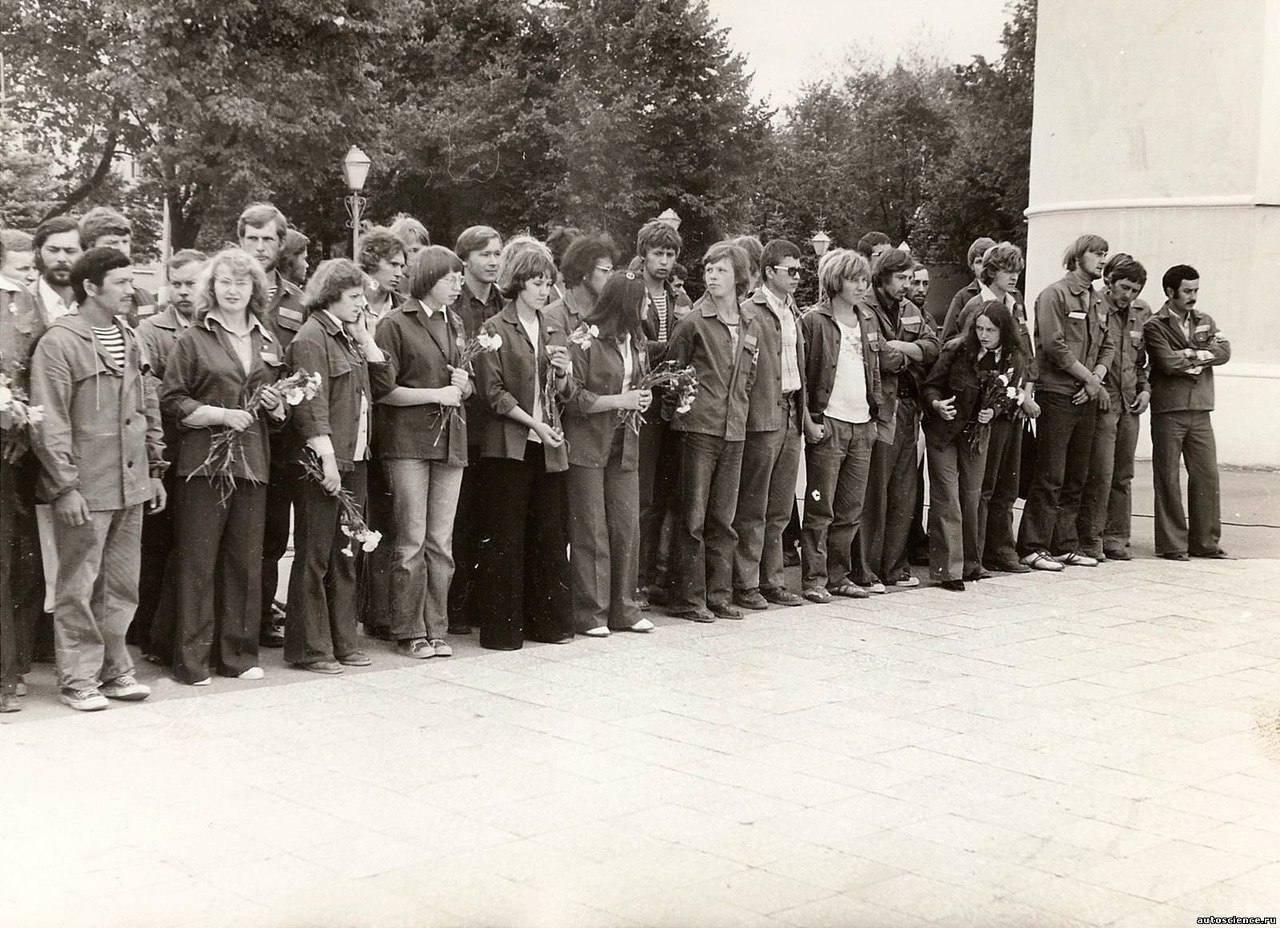 Жизнь студентов  Московского индустриального университета . 1970-е дальние дали