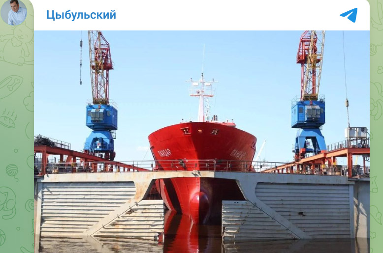На заводе «Красная кузница» завершили доковый ремонт танкера «Пандар»
