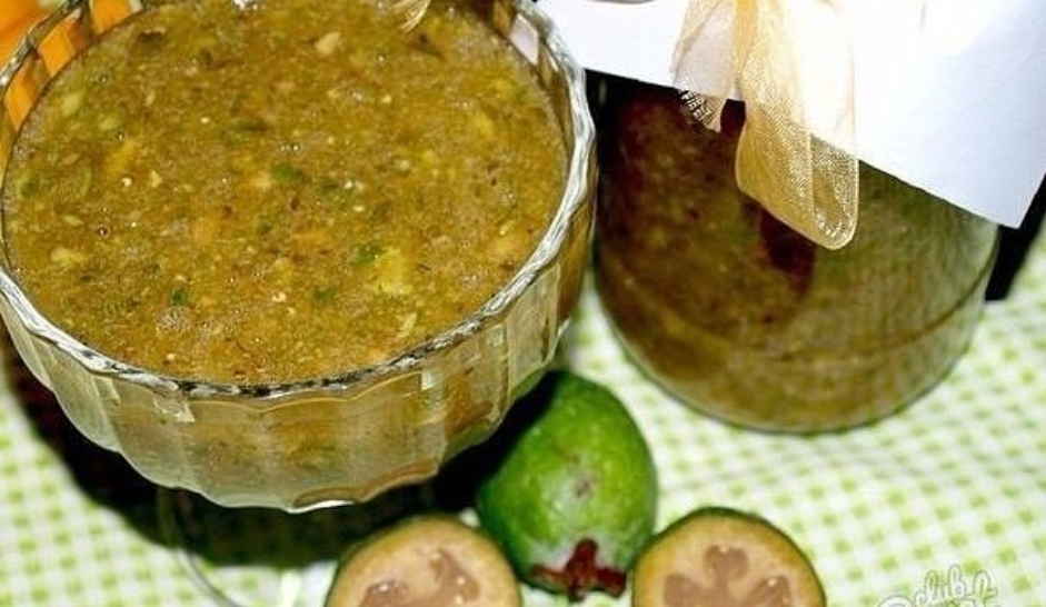 Смесь фейхоа с медом - прекрасный источник йода