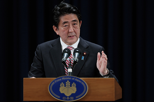 Премьер-министр Японии Синдзо Абэ объявил о переносе Олимпиады на год