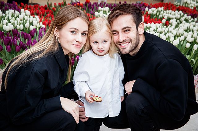 Альбина Джанабаева, Полина Аскери, Юлия Барановская и другие гости фестиваля цветов Альбина Джанабаева, Полина Аскери, Юлия Барановская и другие гости фестиваля цветов Светская жизнь