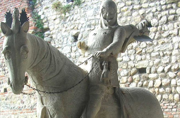 Скульптура Гранде.