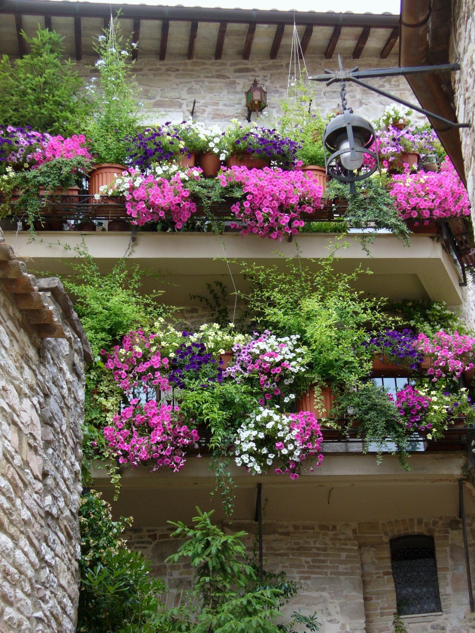 floral balcony 35 Worlds Most Beautiful Balconies