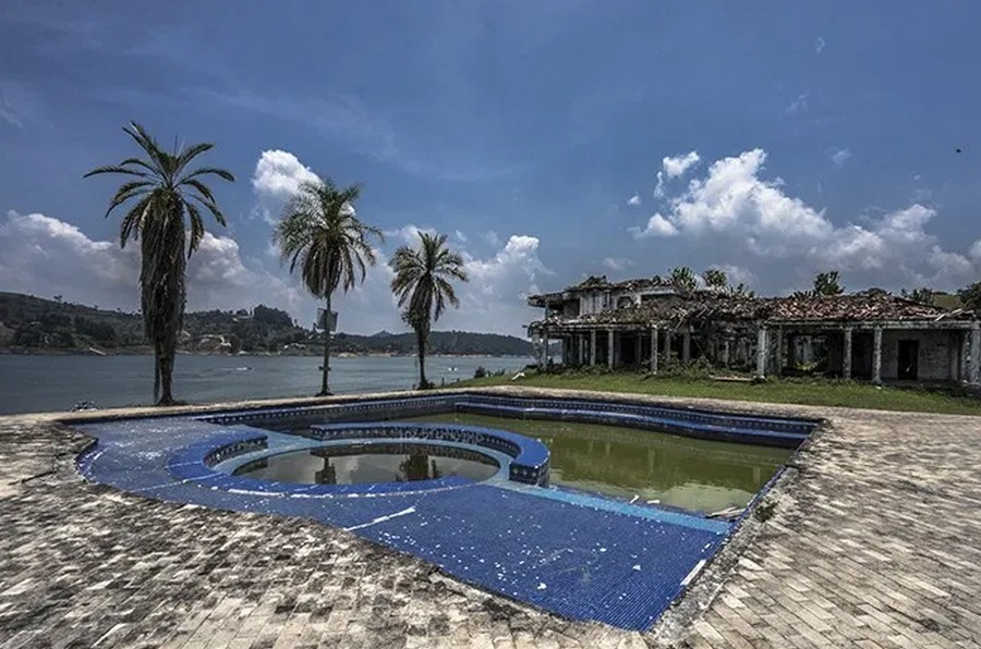 Особняк Пабло Эскобара превратился в площадку для пейнтбола Особняк Пабло Эскобара превратился в площадку для пейнтбола заграница,история,культура,путешествие