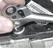 Замена вентилятора охлаждения радиатора Lada Kalina