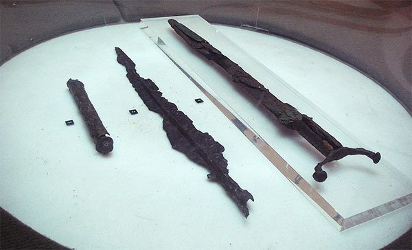Железные мечи из Италии бронзовый век, история, катастрофы
