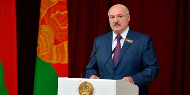 Лукашенко: надо связаться с Путиным, это угроза уже не только Белоруссии