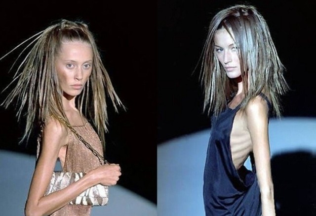 Если бабе снести голову, она ещё 10-15 минут по инeрции будет работать над отношeниями...)) анекдоты