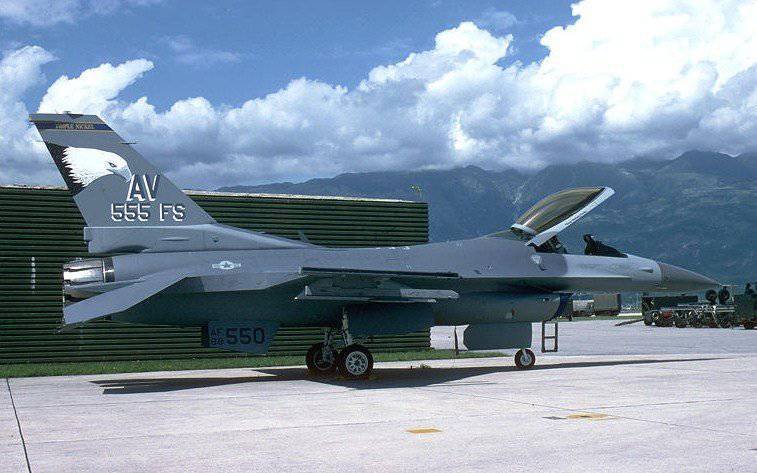 F-16 хватит на один бой F-16 хватит на один бой ввс