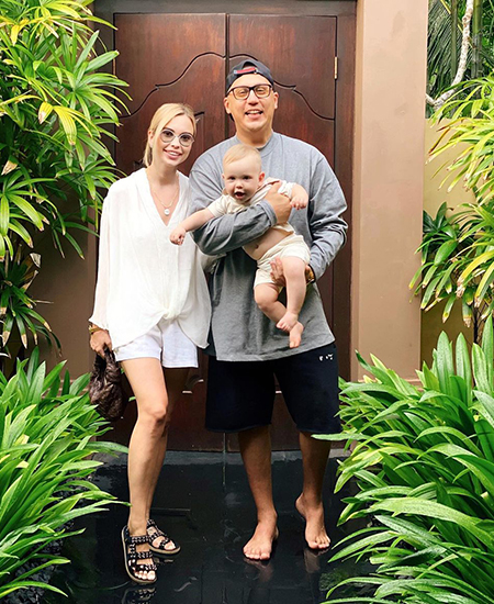 Известный блогер и основатель клуба "Трансформатор" Дмитрий Портнягин отказался платить за отдых на яхте на Бали Известный блогер и основатель клуба "Трансформатор" Дмитрий Портнягин отказался платить за отдых на яхте на Бали Новости