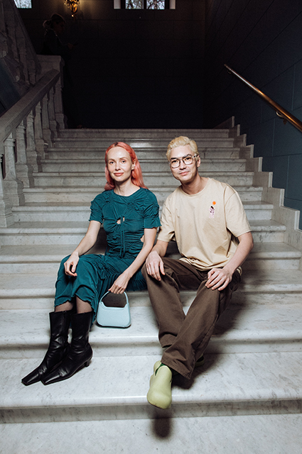 Dress Code. В Москве после реконструкции открылся Театр на Бронной. Среди гостей — Ксения Собчак, Людмила Нарусова, Светлана Бондарчук Dress Code. В Москве после реконструкции открылся Театр на Бронной. Среди гостей — Ксения Собчак, Людмила Нарусова, Светлана Бондарчук Светская жизнь