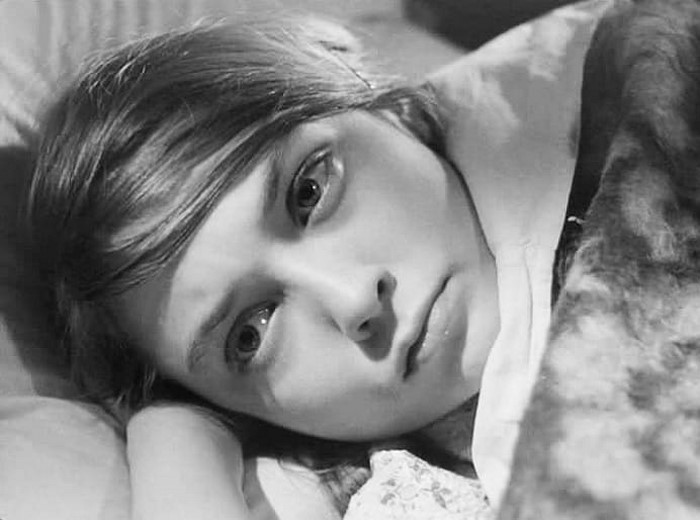 Сейчас мало кто помнит имя красавицы Жанны Болотовой. Но в 1970-х ее обожали миллионы… Сейчас мало кто помнит имя красавицы Жанны Болотовой. Но в 1970-х ее обожали миллионы…