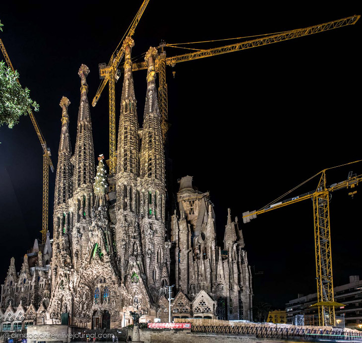 Sagrada Familia или Храм Святого Семейства