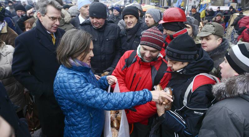 Опричнина Ивана Грозного против переворота 2014 на Украине, организованного западными спецслужбами Опричнина Ивана Грозного против переворота 2014 на Украине, организованного западными спецслужбами украина