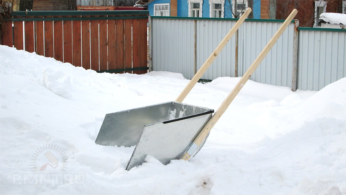 Все способы борьбы со снегом на участке уборки, можно, руками, достаточно, которые, просто, растения, снега, физических, сделать, например, трудоёмкий, которая, и для, снегоуборщики, нужно, владельцы, может, дорожки, Нельзя