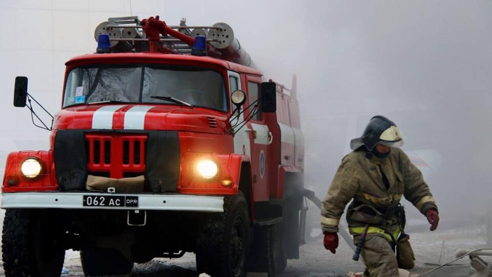 Мать с ребенком погибли при пожаре в частном доме в Приморье
