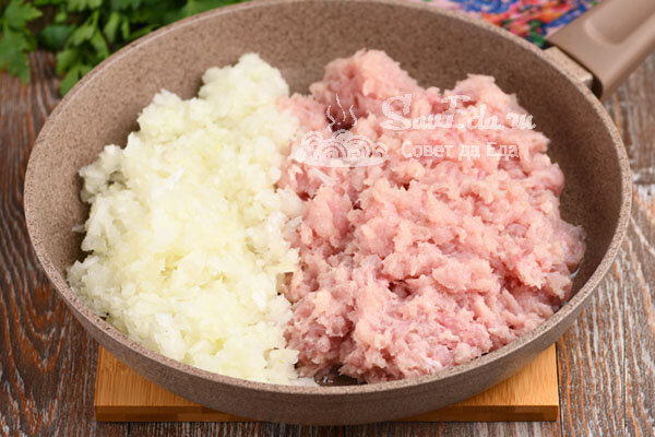 Это не только вкусное, но и невероятно красивое блюдо. Фаршированная курица блинчиками стала в моей семье традиционным блюдом на масленицу.-5