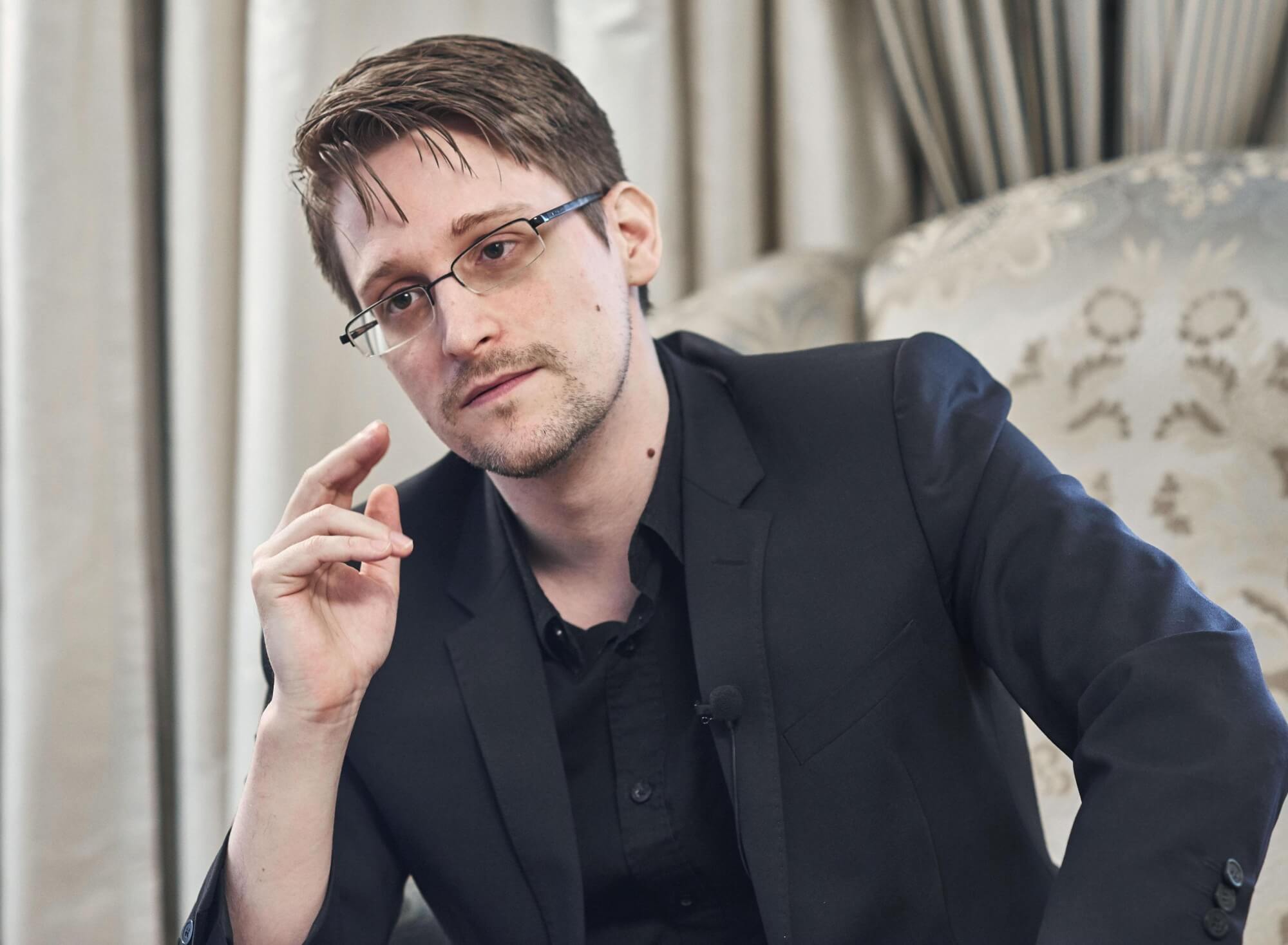 Сноуден фото. Сноуден. Эд Сноуден. Сноуден 2013.