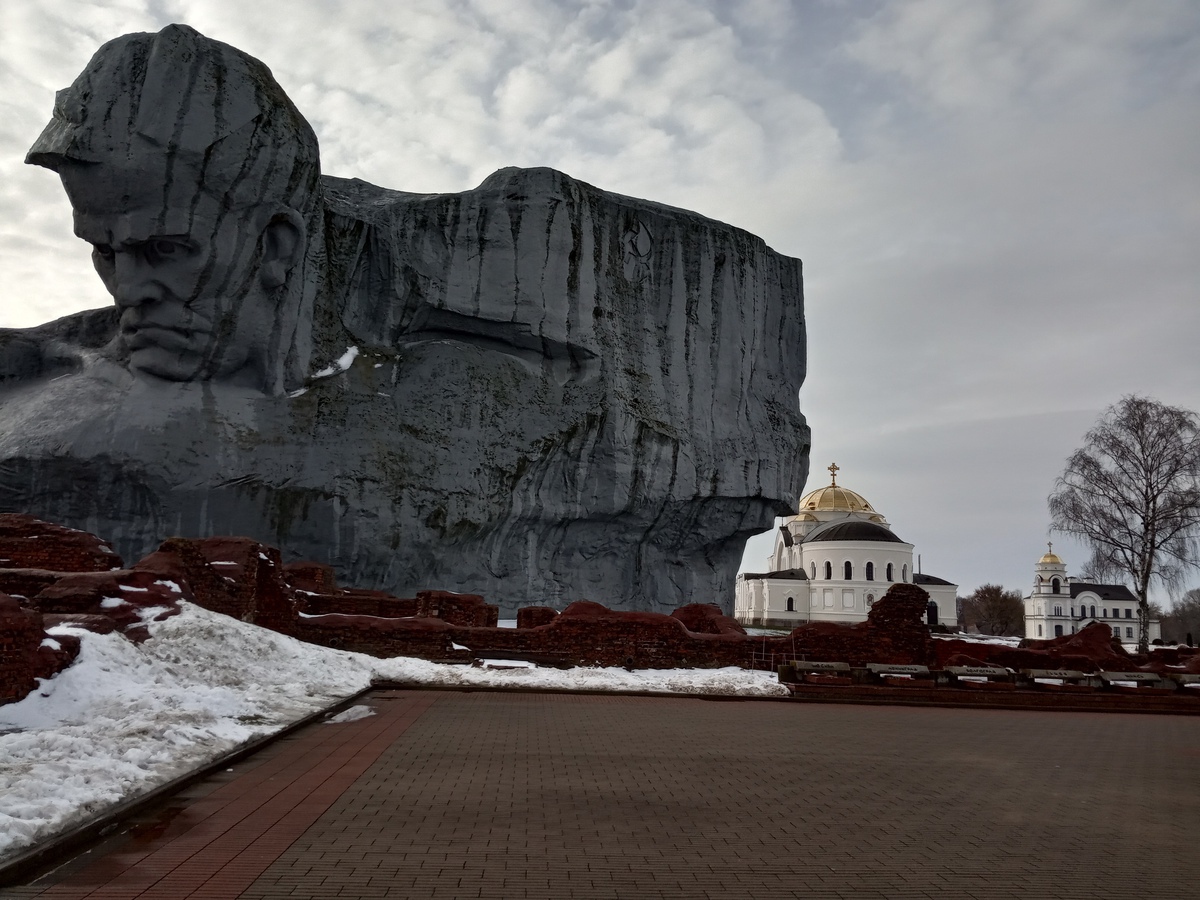 брестская крепость зимой