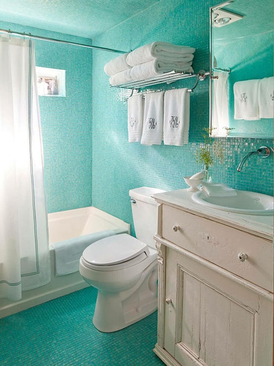 Ванная комната редко используется для создания стильного интерьера. Чаще всего ее делают просто удобной и привлекательной без изысков и трендовых деталей.-8