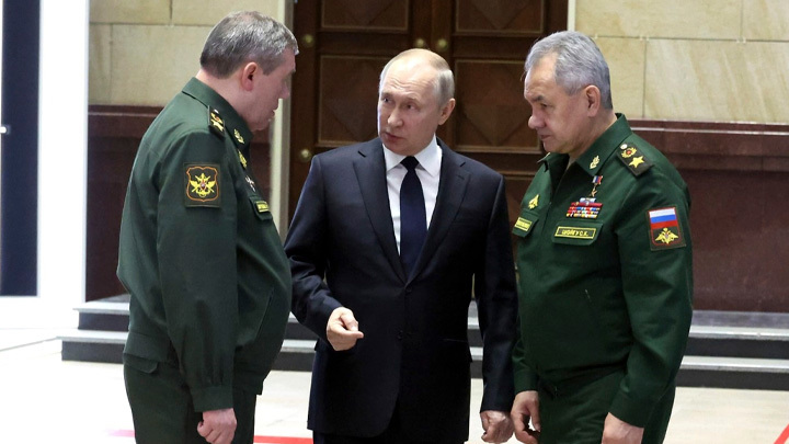 "ХОД КОНЁМ" ОТ ПУТИНА: КТО МОЖЕТ ЗАМЕНИТЬ ШОЙГУ И ГЕРАСИМОВА