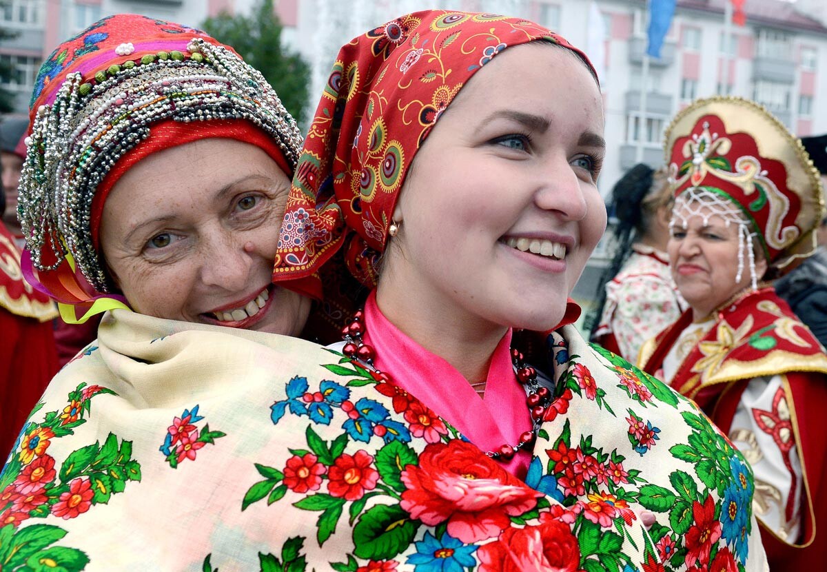 Цветы русских платков девушки,жизнь,история,курьезы,мир