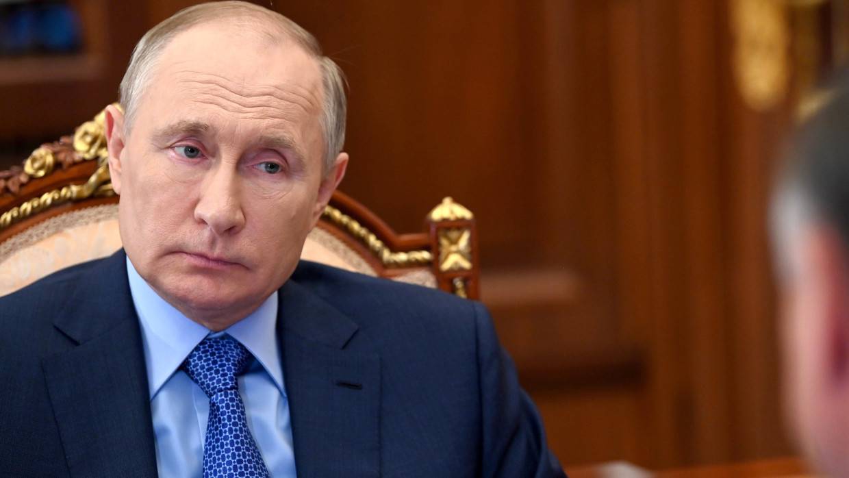 Путин указал на попытки зарубежных партнеров России сломать стратегический паритет