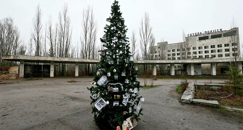 В «мертвом» городе Припять появилась новогодняя елка