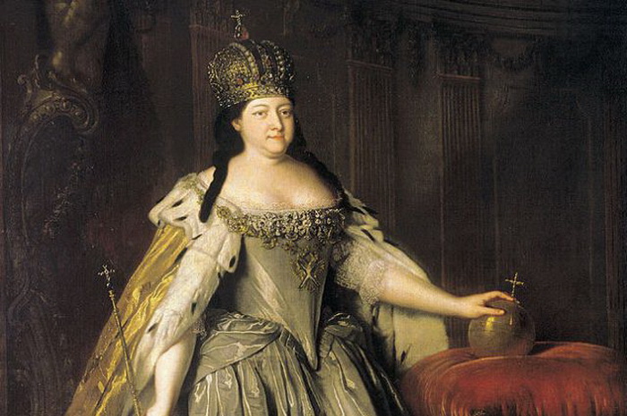  от нищей 17-летней вдовы-герцогини до российской императрицы