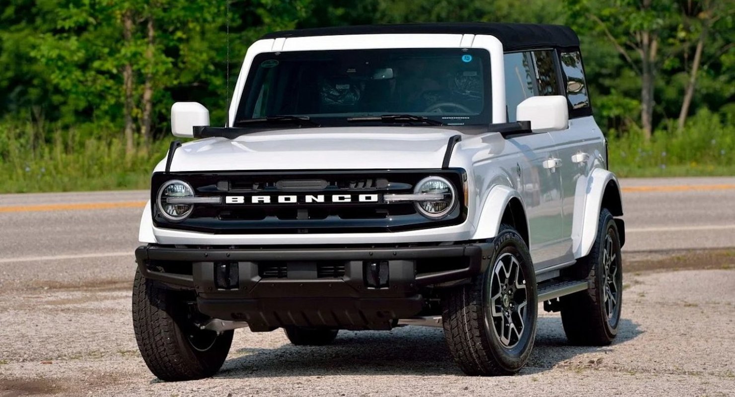 Первый серийный экземпляр внедорожника Ford Bronco выставлен на аукцион Автомобили