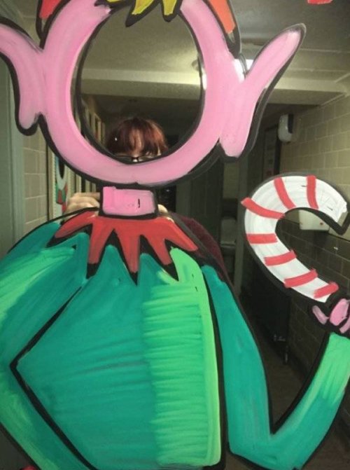 Ежедневные проблемы невысоких людей в 13 прикольных картинках Ежедневные проблемы невысоких людей в 13 прикольных картинках