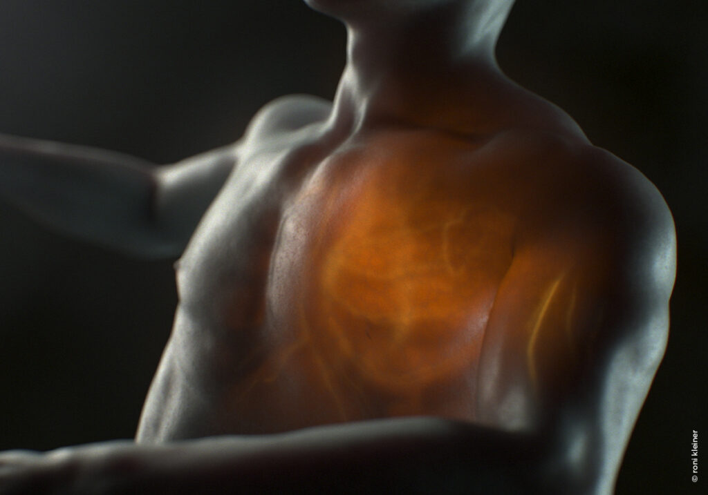 Боль в груди: из-за чего она возникает и на какие болезни может указывать