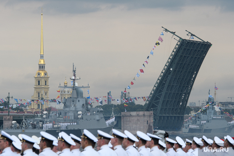 Чип и Дейл спешат на помощь.