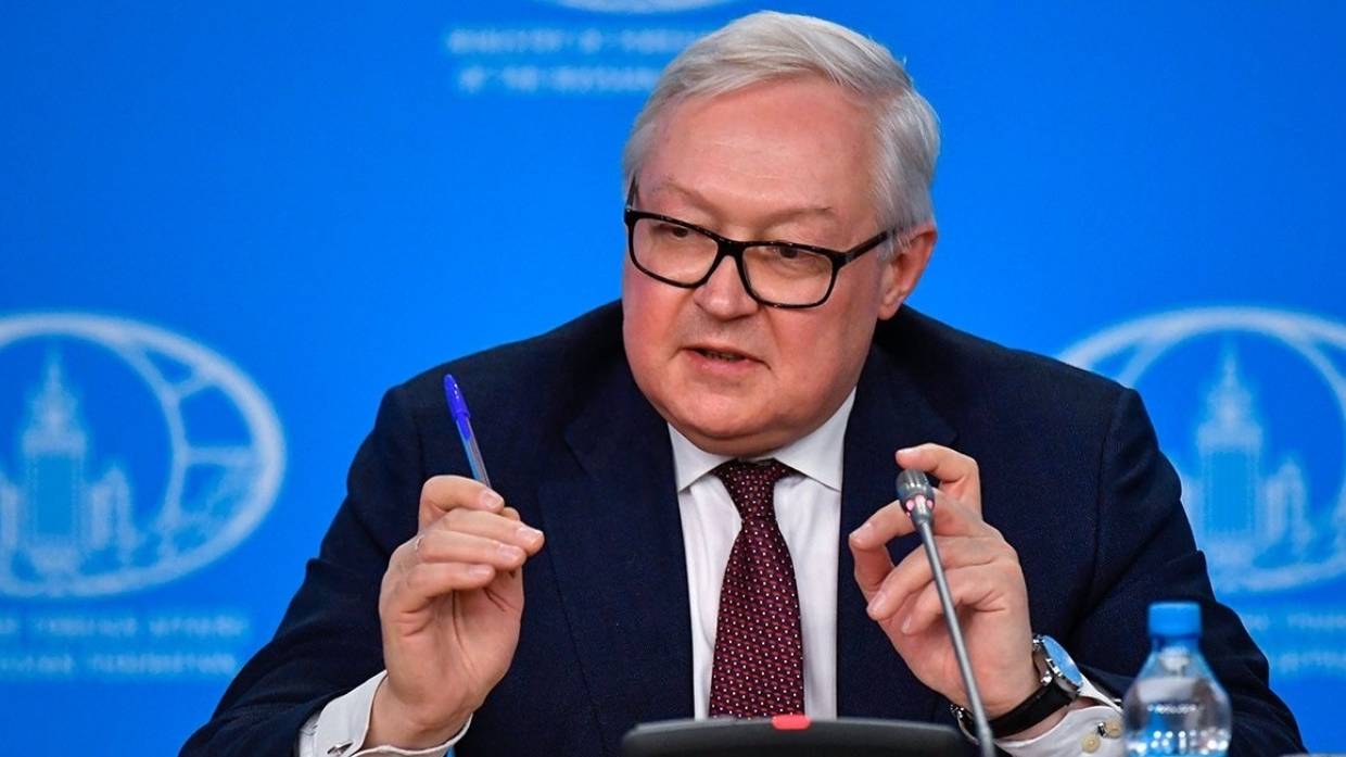 В западных СМИ вспомнили о возможности России применить ракеты малой и средней дальности В западных СМИ вспомнили о возможности России применить ракеты малой и средней дальности Политика