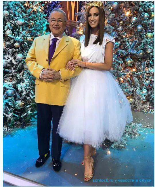 Сладкая новогодняя  парочка - Бузова и Петросян