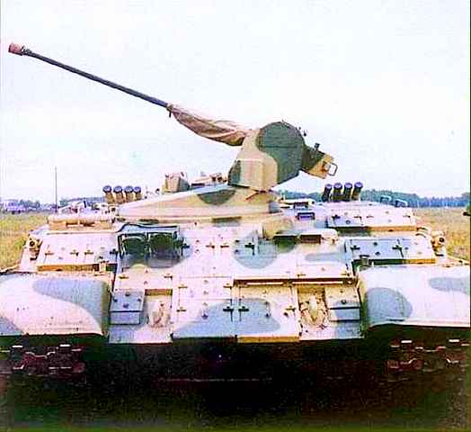 Старые советские танки Т-55 и Т-62 можно превратить в тяжелые БТР оружие