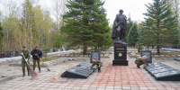 В преддверии Дня Победы в городах и районах области приводят  в порядок памятники Великой Отечественной войны и места воинских захоронений