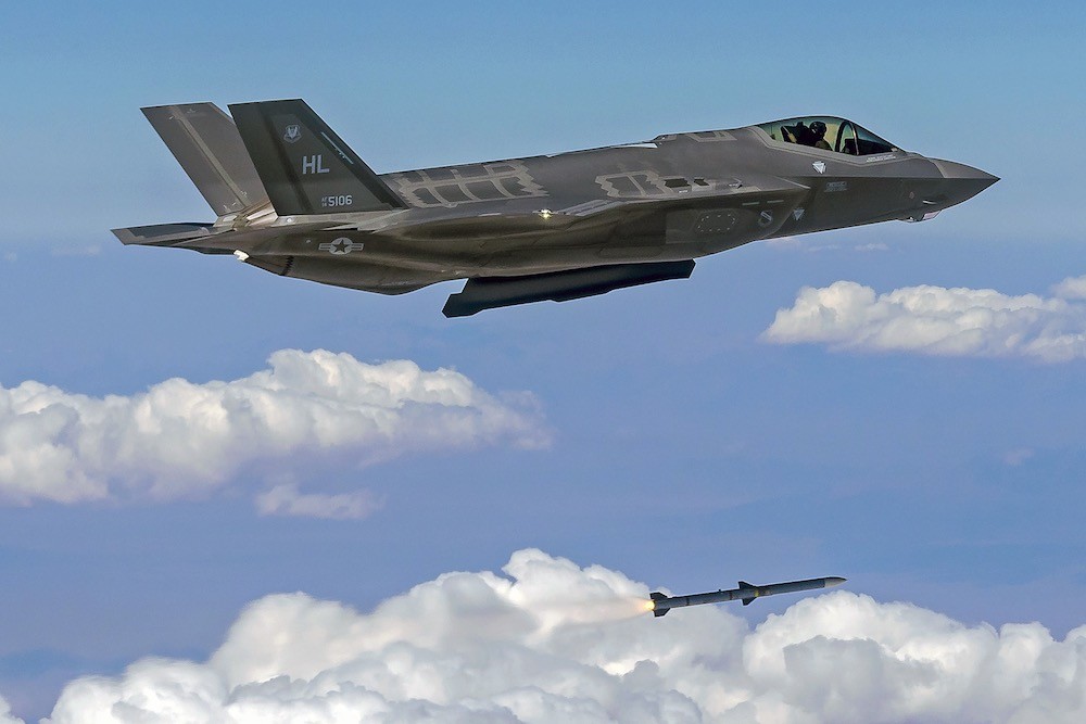 F-22 и F-35 потеряют преимущество малозаметности: National Interest дал США неутешительный прогноз