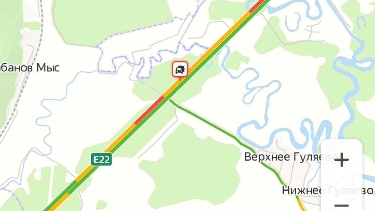 Огромная пробка образовалась под Пермью из жуткого ДТП с большегрузом