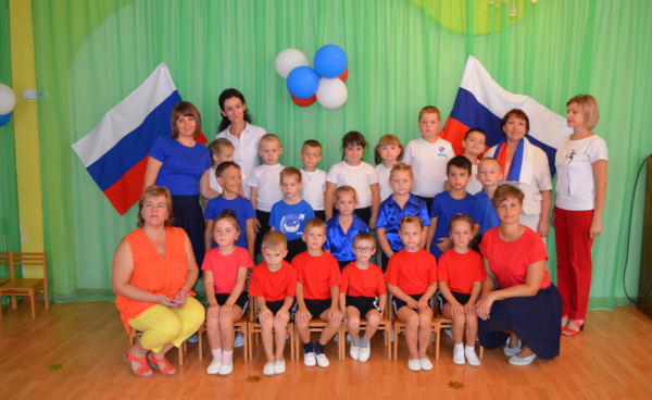 В детских садах Севастополя прошли мероприятия, посвященные Дню флага России   2
