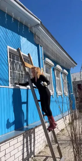 Покраска окон, побелка деревьев: Виктория Шелягова открыла сезон в Холуе Виктория, Шелягова, хлопоты, также, ресторане, гостей, друзей, время, Холуй, Ивановской, ШеляговаВиктория, декабре, устраивала, предновогоднюю, вечеринкуНапомним, замужем, 52летняя, 59летним, бизнесменом, совладельцем