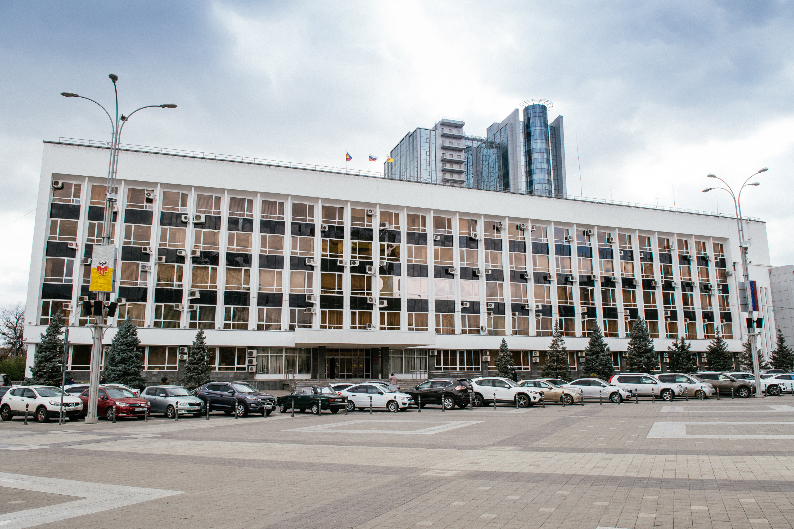 Правительство города. Городская Дума Краснодара. Здание городской Думы Краснодара. Администрация города Краснодара. Здание администрации города Краснодара.