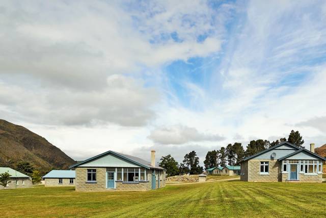 В Новой Зеландии за 1,8 миллиона долларов продается целая деревня