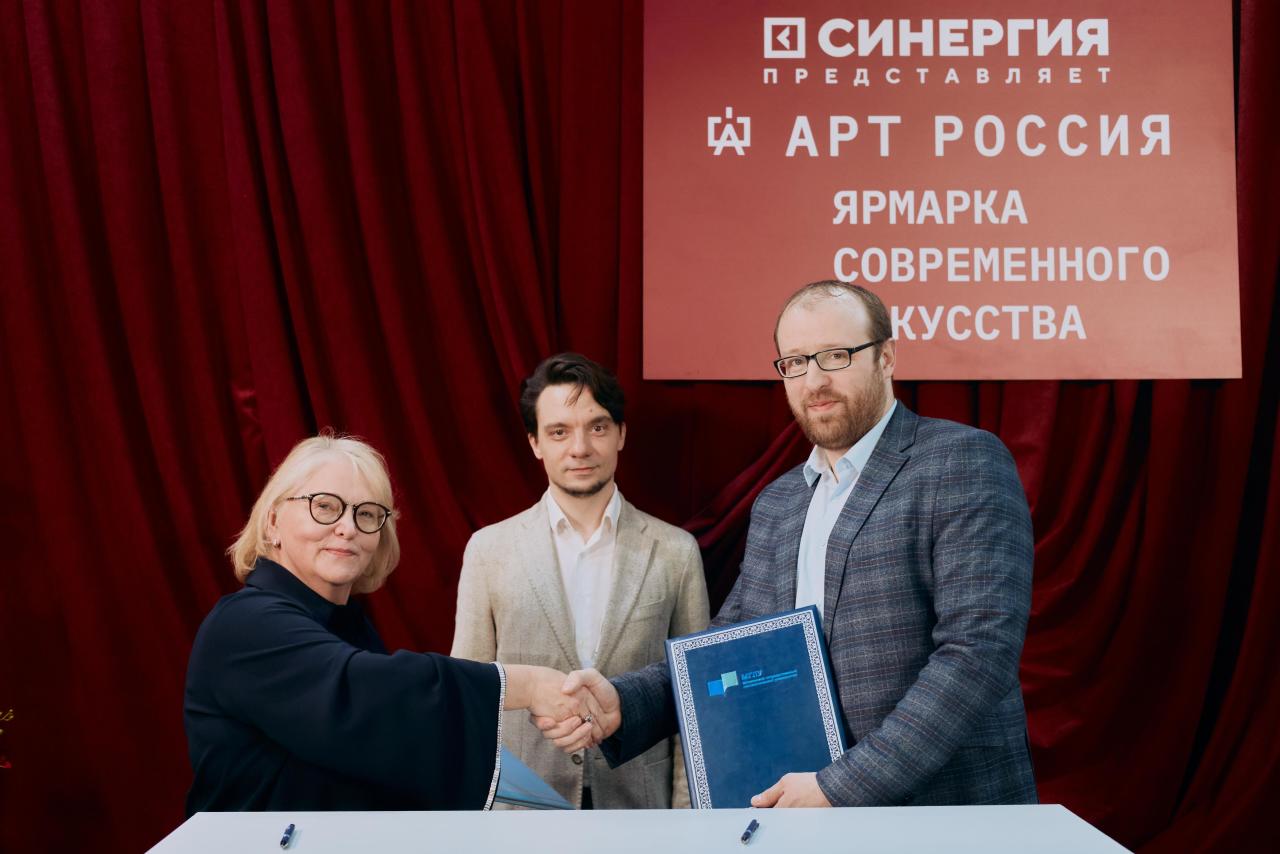 Ярмарка современного искусства «Арт Россия» подвела итоги седьмого выпуска ярмарки, более, Среди, Сергей, искусства, тысяч, посетили, тысячи, авторов, работ, ярмарке, коллаборации, Aristov, «Синергия», представил, человек, представители, искусство, «Вдохновение», «Самолет»