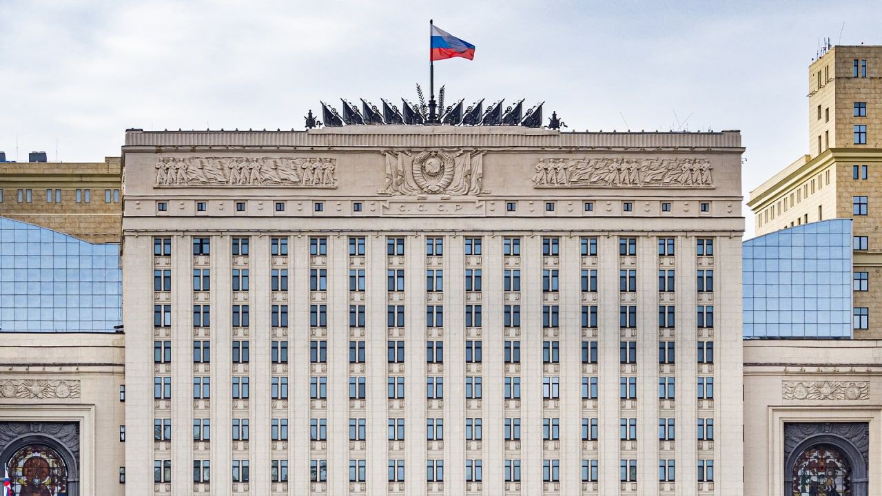 МО РФ: российские военные уничтожили пять складов с оружием и боеприпасами ВСУ МО РФ: российские военные уничтожили пять складов с оружием и боеприпасами ВСУ Армия