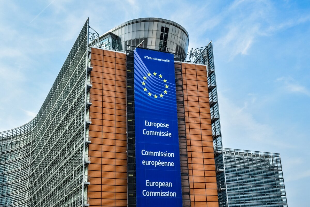 Еврокомиссия предложила закрутить гайки и считать обход санкций преступлением на уровне ЕС Блогеры,геополитика,общество,Политика