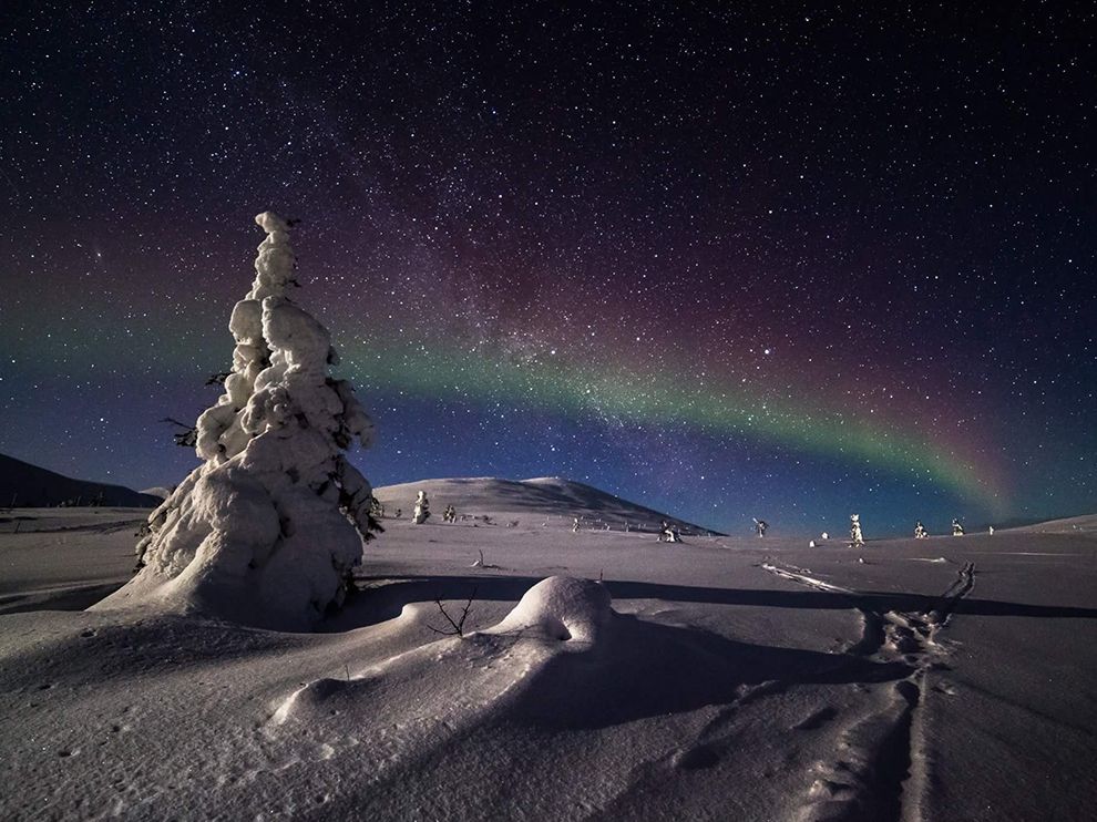 lapland-night-sky_94614_990x742