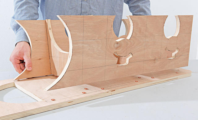 Самодельные санки из фанеры Самодельные санки из фанеры сделай сам