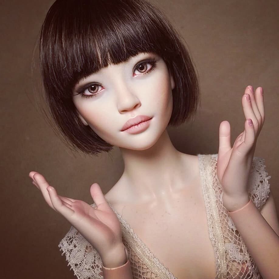  Наталья Лосева, мастерица из Новосибирска,  создает невероятно красивых реалистичных шарнирных  кукол.  Куколки небольшие, всего 36 см, очень изящные и нежные, с разным характером и настроением.-4-13
